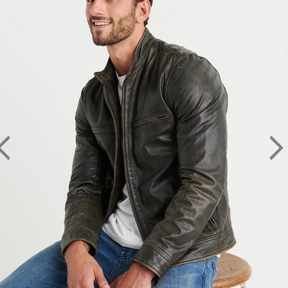 Lucky Brand Mens Distressed Leather 